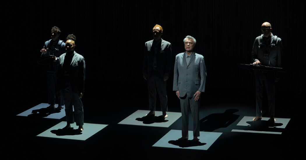 ‘David Byrne’s American Utopia’ Review: Opening a Wide,
Wonderful World 1