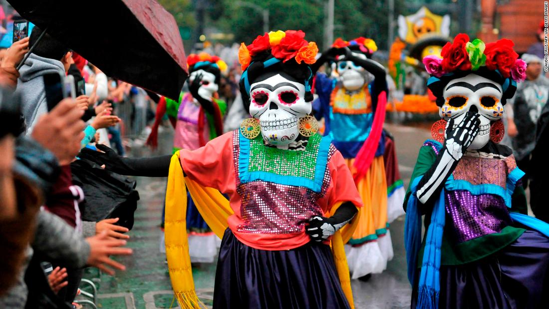 Mexico's 'Day of the Dead' hits too close to home during
Covid-19 pandemic 1