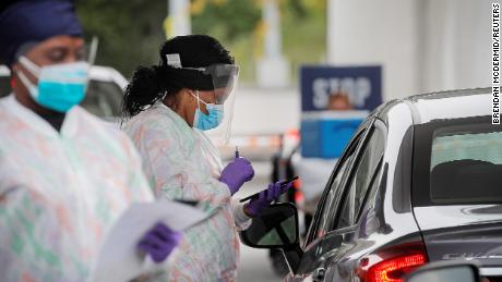 Not a 'good look': White House fight over masks signaled
Covid-19 plans running awry 1