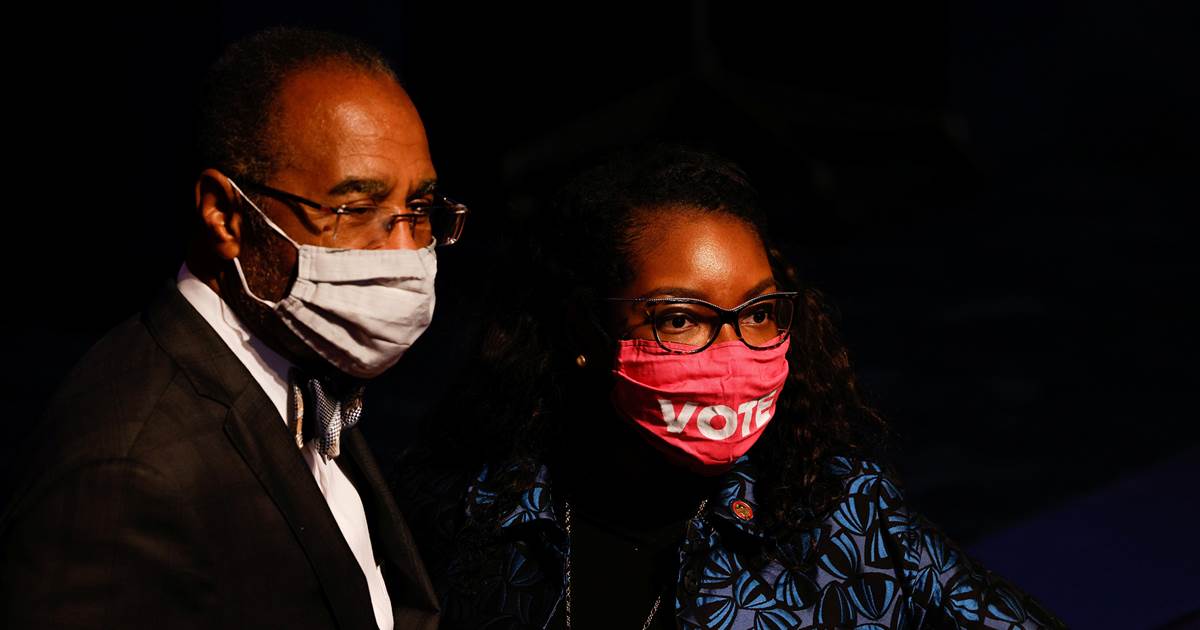 11 positive coronavirus tests traced to presidential debate,
Cleveland officials say 1
