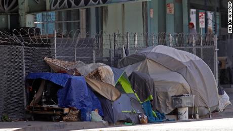 Covid-19 is worsening homelessness and housing insecurity.
Here's how you can help 1