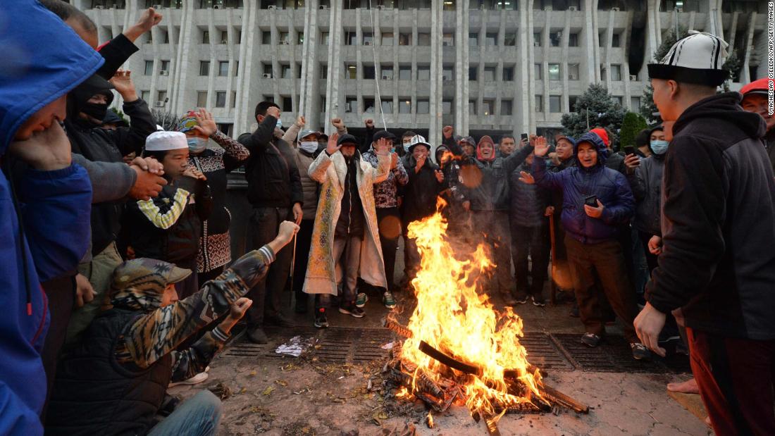 Protesters and vigilantes scuffle in Kyrgyzstan capital as
political crisis festers 1