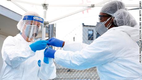 US hits highest 7-day average of coronavirus cases since the
pandemic began 1