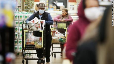 In just a week, the fall coronavirus surge added nearly half
a million cases to the US total 1