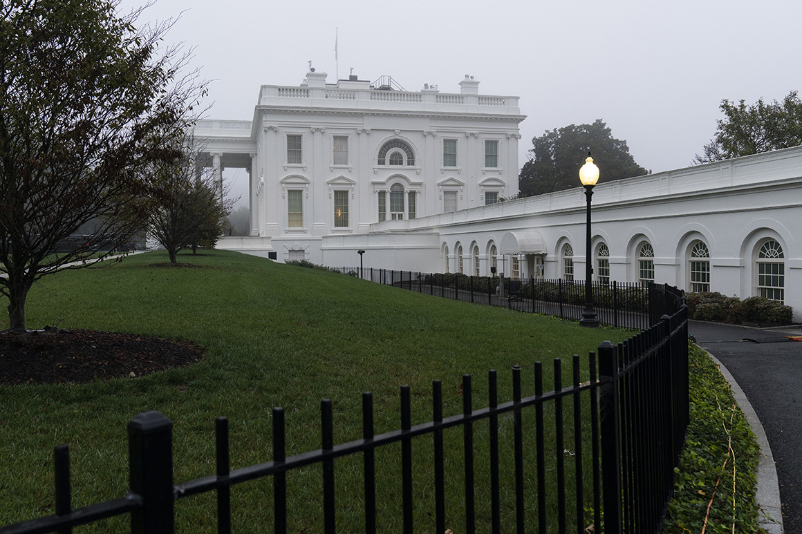 White House science office takes credit for 'ending'
pandemic as infections mount 1