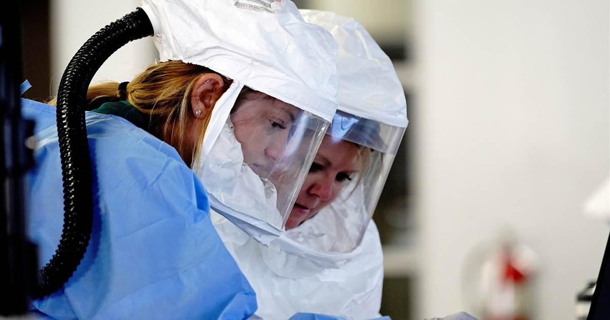 U.S. records more than 90,000 Covid-19 cases in one day for
the first time 1