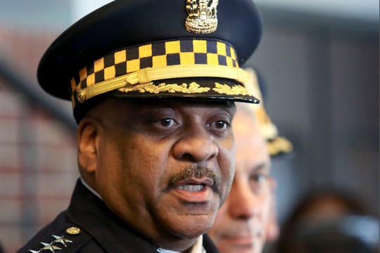Chicago's top cop had 10 drinks before falling asleep behind
the wheel. 7 officers who looked the other way are now
suspended 1