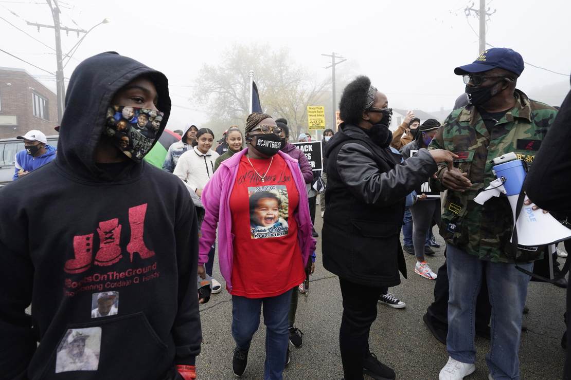 Black Chicago-Area Teen Shot When the Driver of Car He Was
Riding in Tried to Kill a Police Officer 1