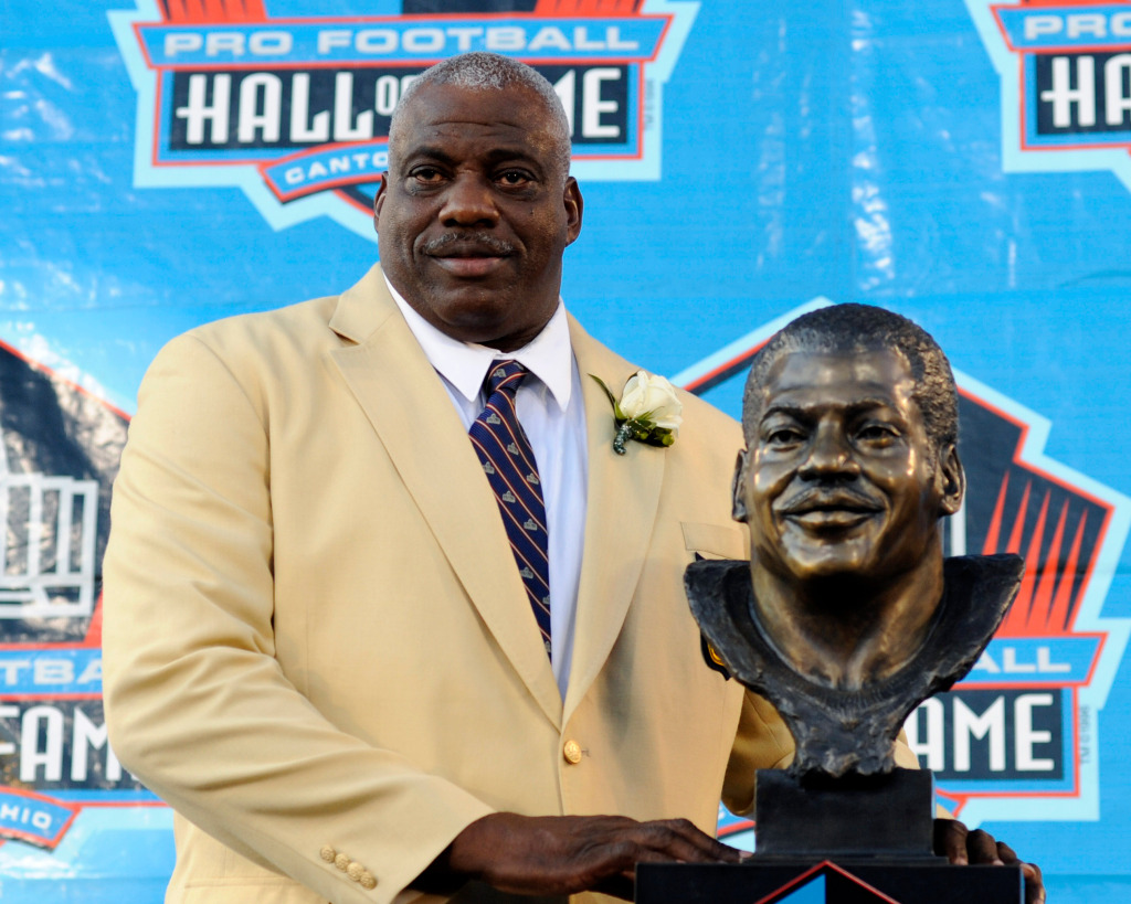 49ers Hall of Famer Fred Dean hospitalized with coronavirus,
former teammate says 1