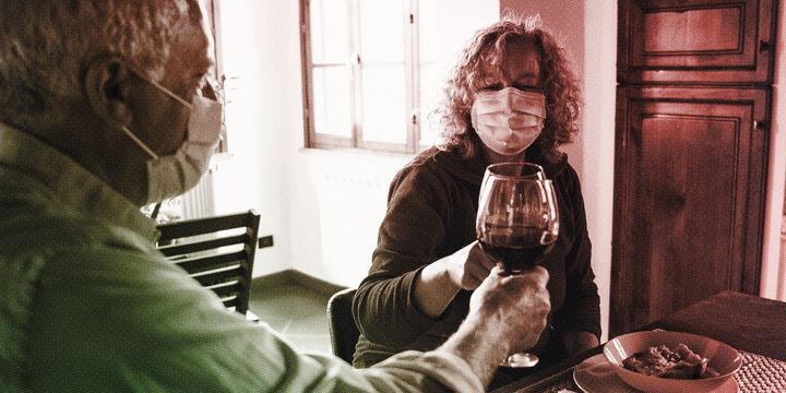 Is It Safe To Host Thanksgiving Dinner During The COVID-19
Pandemic? 1