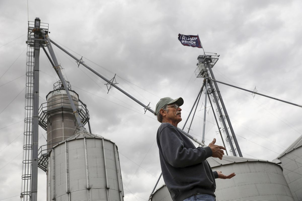 President Trump returns to Wisconsin for large campaign
rally as coronavirus cases hit record levels 1 President Trump returns to Wisconsin for large campaign
rally as coronavirus cases hit record levels 1