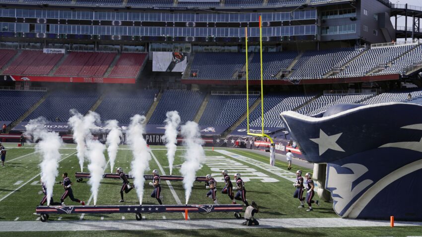 Patriots right tackle Jermaine Eluemunor out vs. Broncos
with ankle injury 1