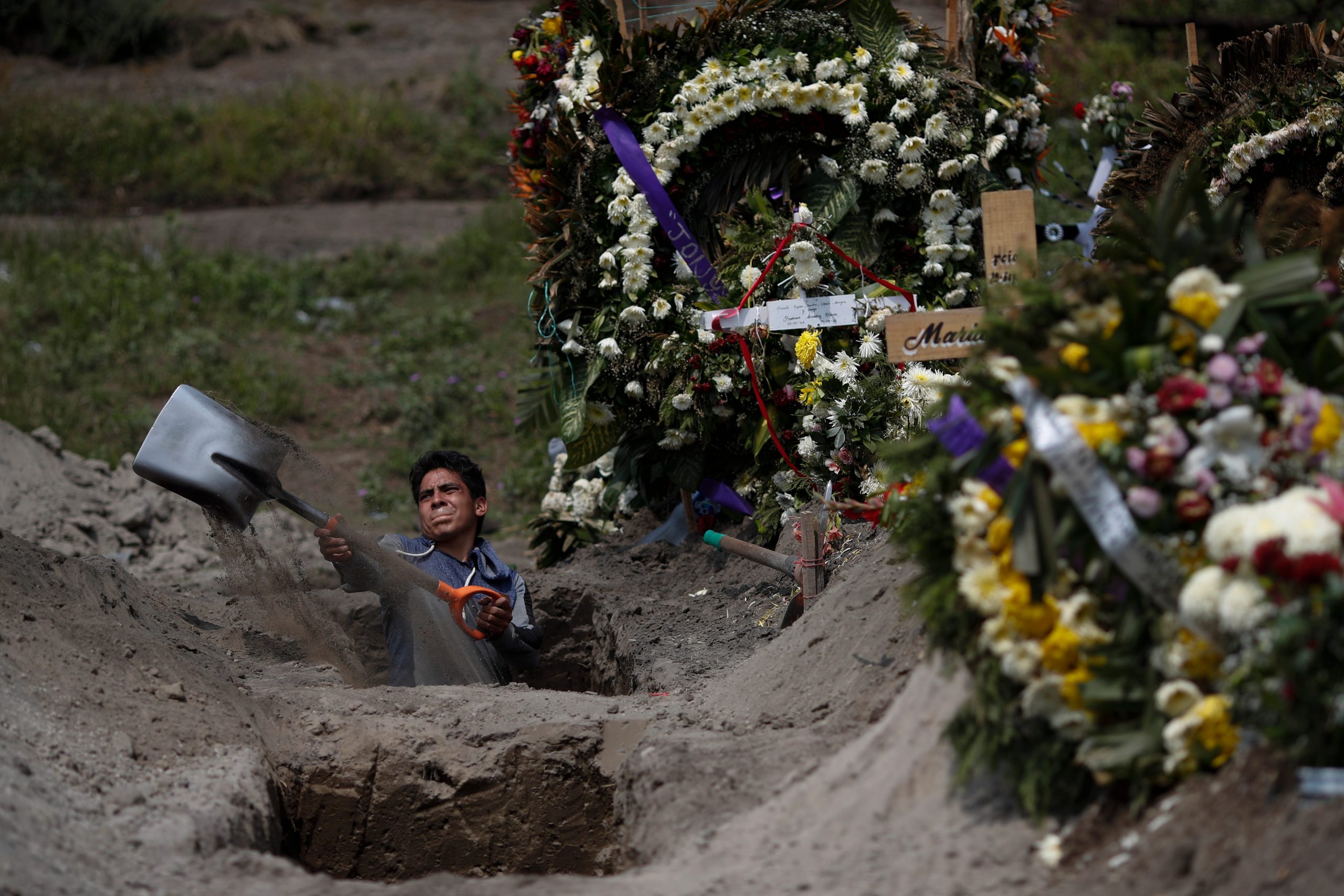 Coronavirus updates: Mexico health officials acknowledge
higher death toll; UK police to enforce Wales travel ban; US deaths
top 225K 1