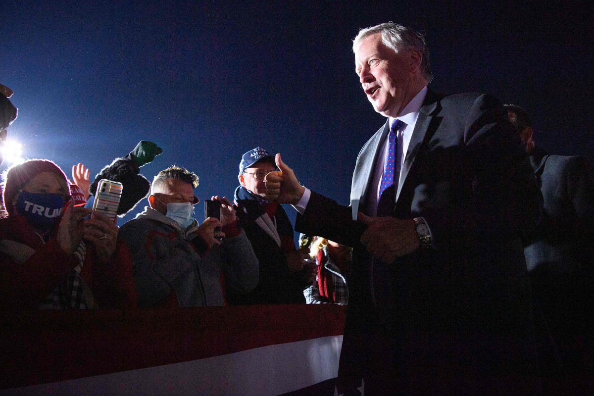 Mark Meadows defends Pence campaigning after staffers get
COVID-19 1