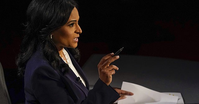 Debate Moderator: Officials Say Americans Will Wear Masks
‘Into 2022’ 1