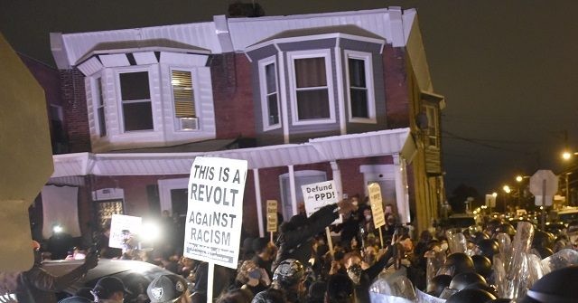 REPORT: Philadelphia Police Leader Orders No Response for
Burglary, Theft Calls During Riots 1