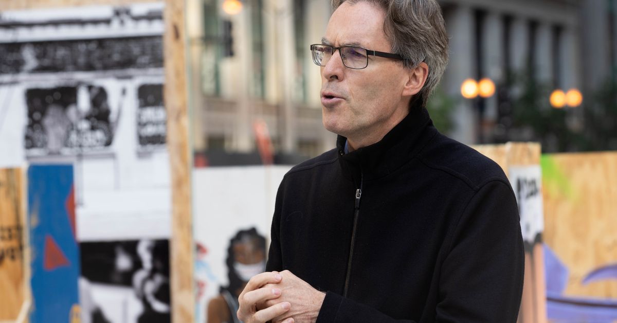 Fran Spielman interviews Michael Fassnacht, City of
Chicago’s chief marketing officer 1