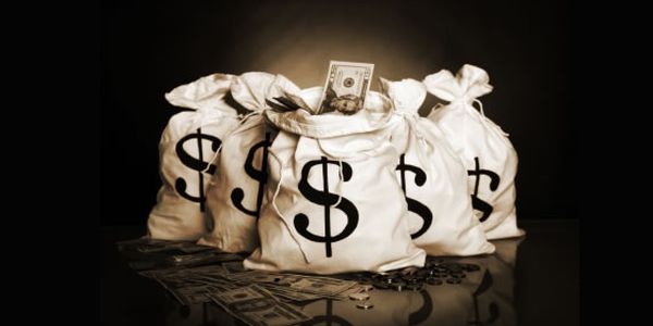 America's rich are living it up while millions suffer during
lockdowns 1