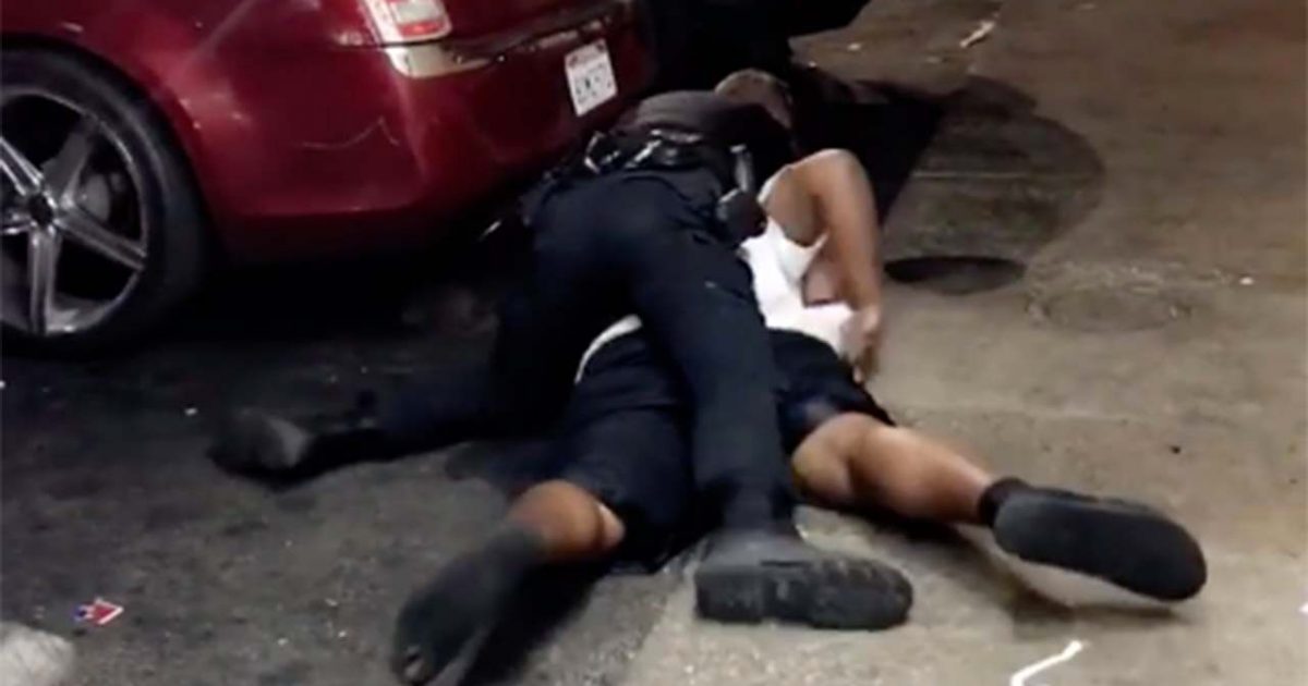 VIDEO: Riots Surface in San Bernardino After Armed Suspect
Resists Arrest, Retrieves Weapon 1