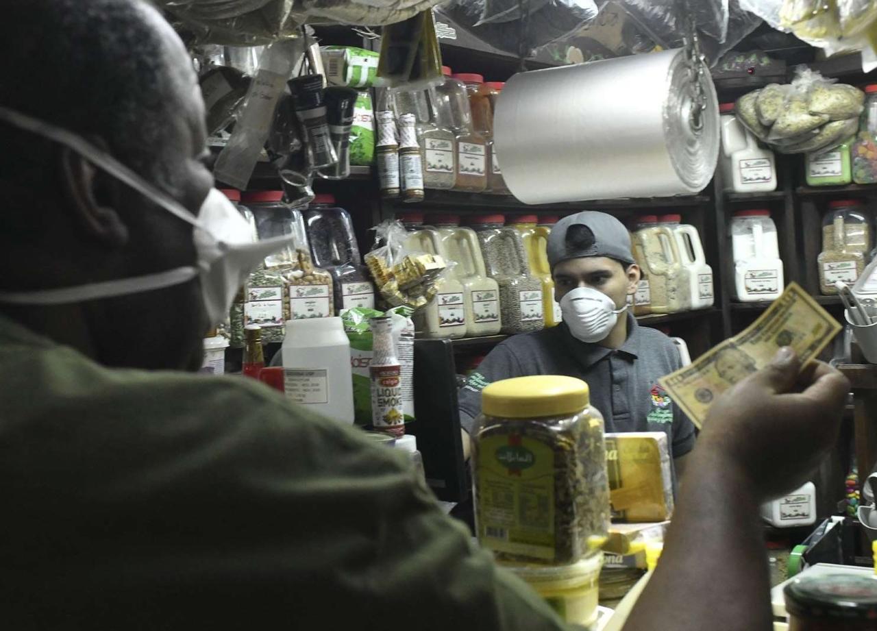 Coronavirus Survives On Banknotes For Up To 4 Weeks, Study
Finds, As Cash Usage Plunges 1