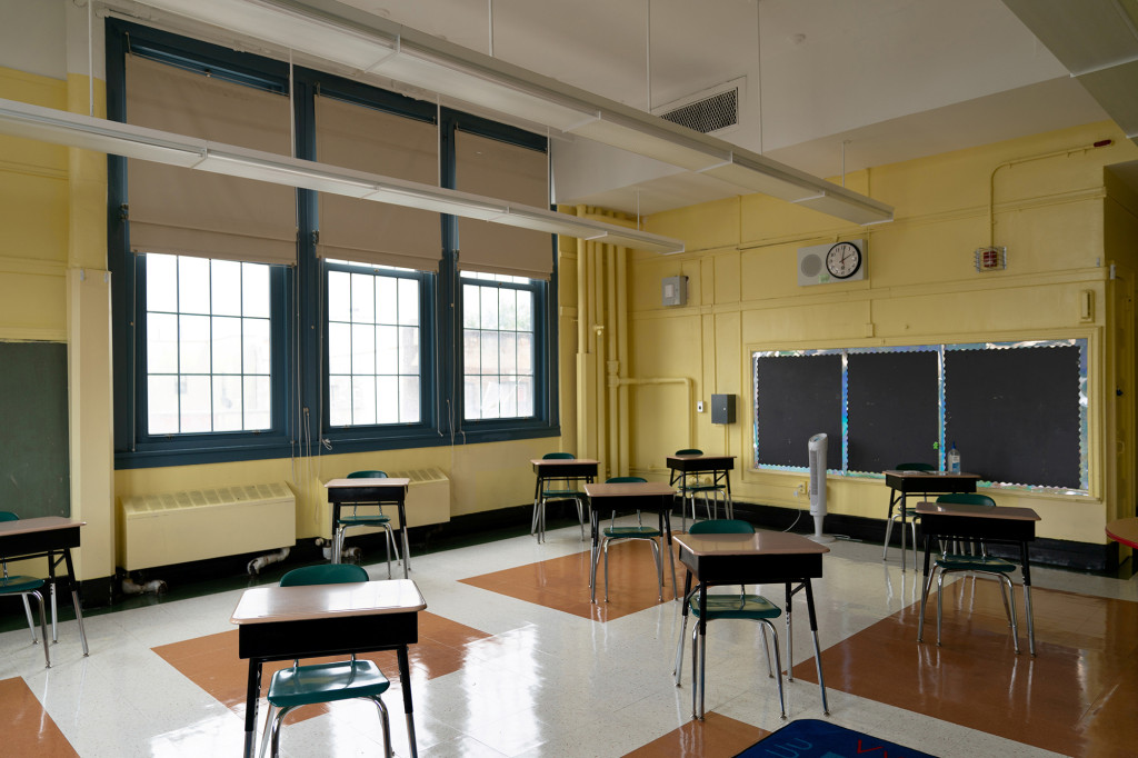 ‘Ghost town’: In-person attendance dwindles at NYC
schools 1