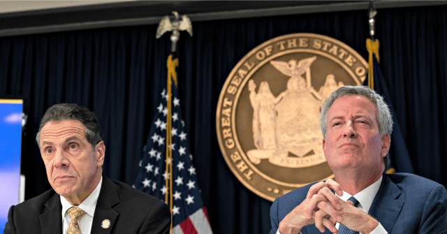 WATCH: Orthodox Jews Set Fire to Masks to Protest Cuomo, De
Blasio: 'Jewish Lives Matter' 1