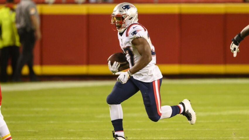 After difficult preparations, Patriots should get an easy
win over the Broncos 1