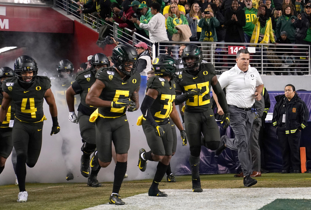 Pac-12 football webinar: Head coaches address Covid-19, QB
competitions and the path to the CFP 1