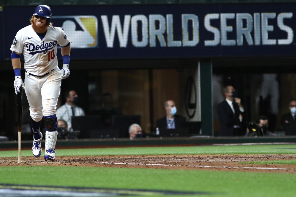 Dodgers’ Justin Turner tests positive for
coronavirus 1