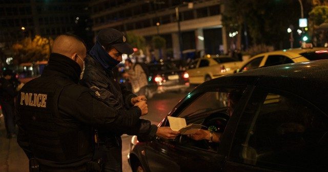 Athens Police Hand Out E100k in Coronavirus Fines in Just
Two Hours 1