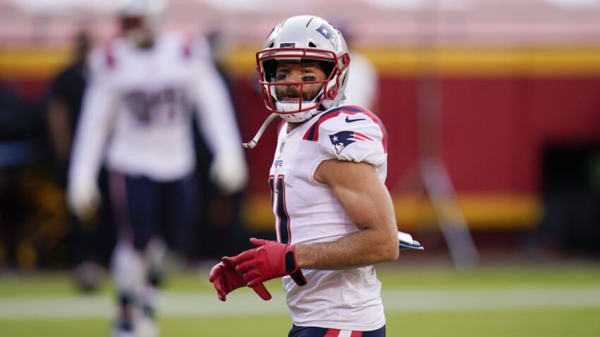 Julian Edelman, Devin McCourty among players listed as
questionable for Patriots-Broncos 1