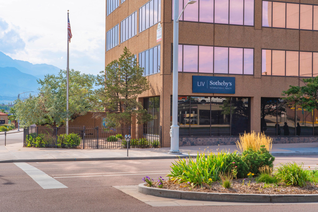 LIV Sotheby’s International Realty moves into Colorado
Springs with a brand-new office location 1