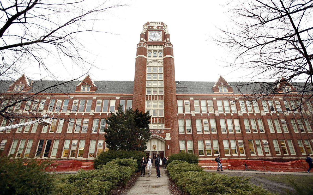 Positive COVID-19 test linked to in-person SAT exam at Lane
Tech high school last week 1