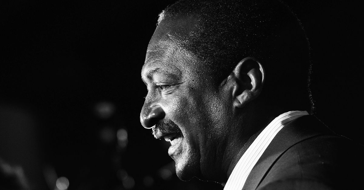 Beyoncé’s dad Mathew Knowles opens up about his breast
cancer bout: ‘I want to save lives’ 1