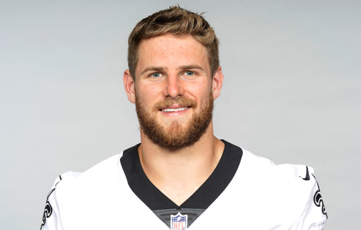 Saint tests positive for COVID-19 before team’s game vs.
Lions 1