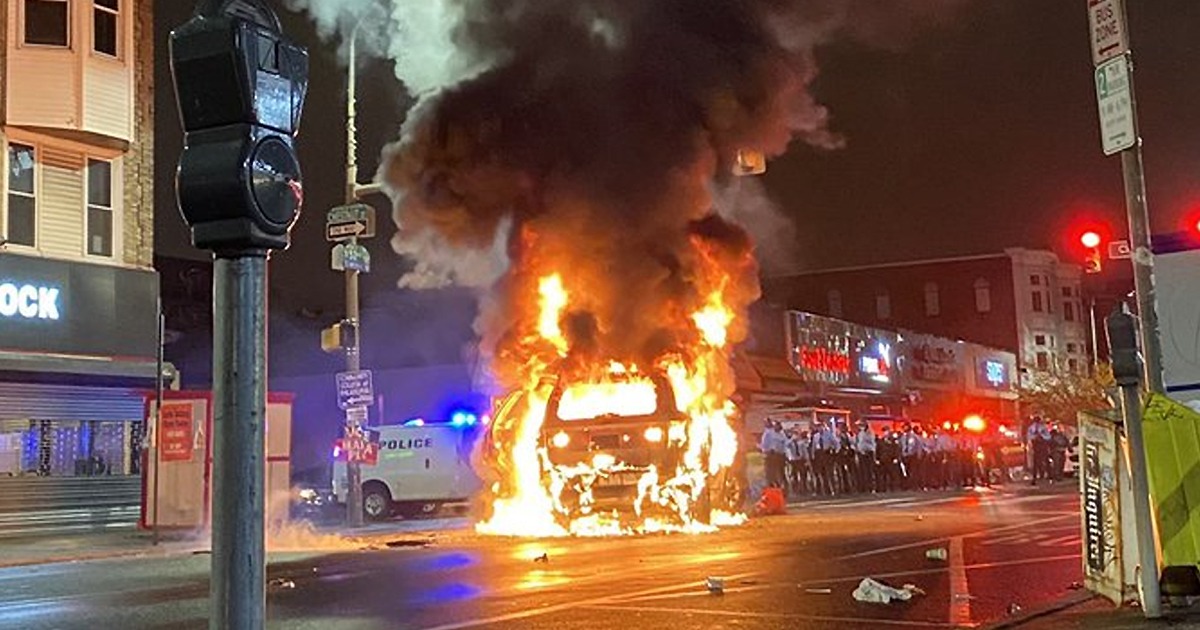 VIDEO: Riots in Philadelphia Injure 30 Police Officers; See
91 Arrests 1