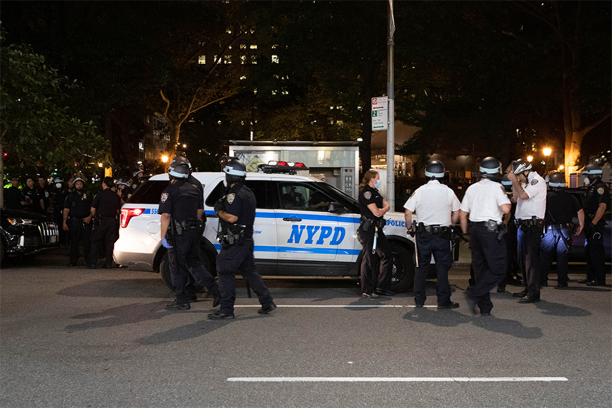 Driver slams into cyclists during BLM protest in NYC 1