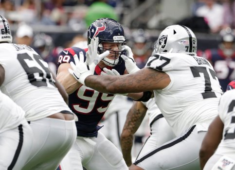 Raiders’ Trent Brown off COVID-19 list, may face Browns on
Sunday 1