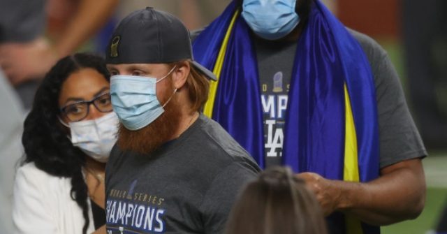 MLB Blasts Dodgers' Justin Turner for Violating Coronavirus
Isolation 1