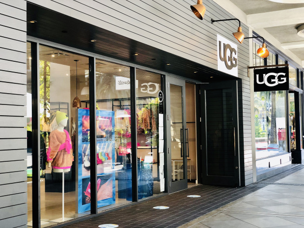 Coronavirus retail: Santana Row lands new shops,
dining 1