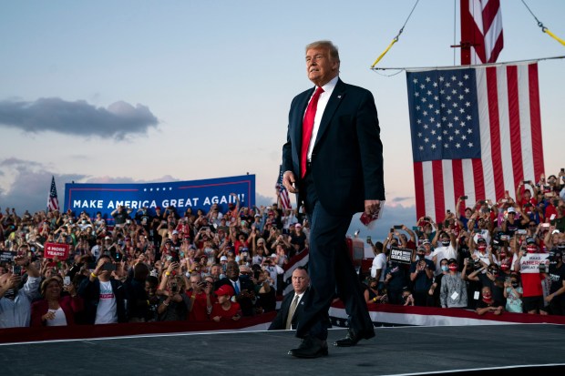 ‘It’s great to be back’: Thousands attend Trump’s first
rally since contracting coronavirus 1