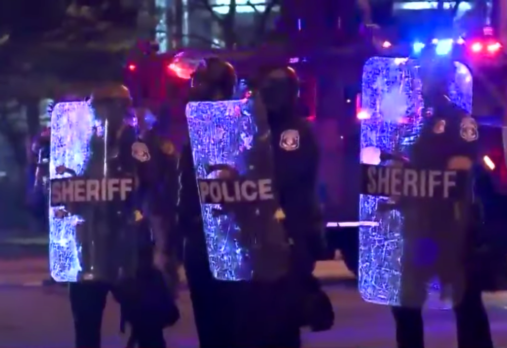 Rioting Hits Another Wisconsin Suburb Over Black Officer Who
Shot Black Kid Investigators Say Pulled A Stolen Gun 1
