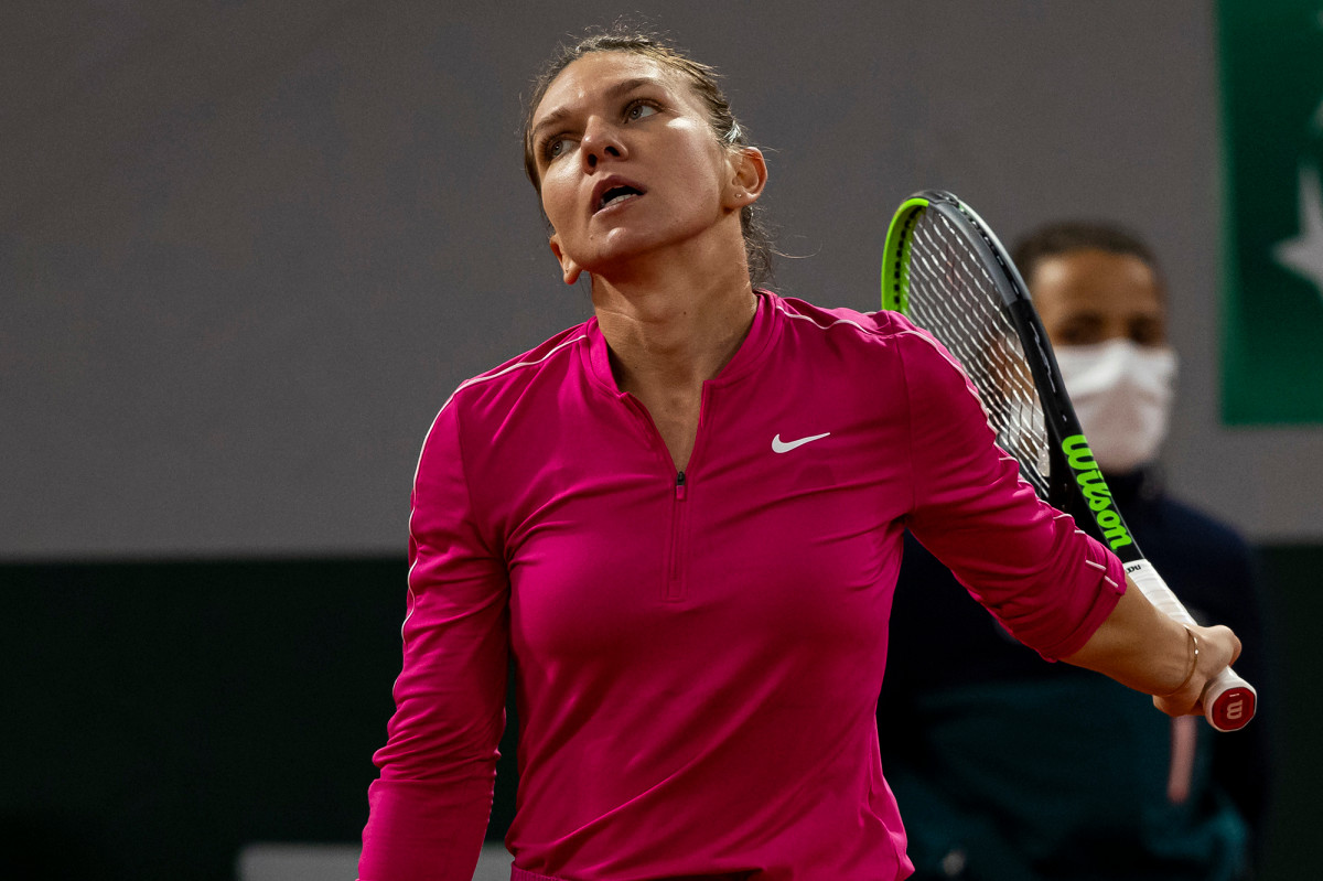 Simona Halep demolished by unseeded Iga Swiatek in French
Open 1