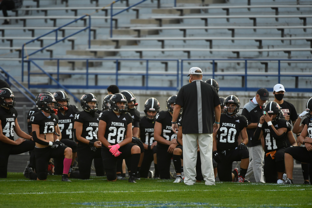 Football and COVID-19: How Pomona High School navigated one
of the weirdest openers in school history 1