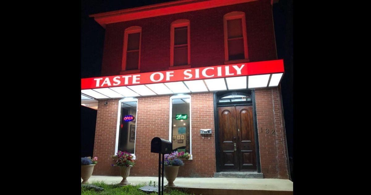 Restaurant Owners Win Case After Challenging $10,000 Fine
for Reopening 1