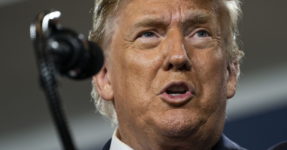 Trump demonstrates new determination to minimize threat of
COVID-19 1