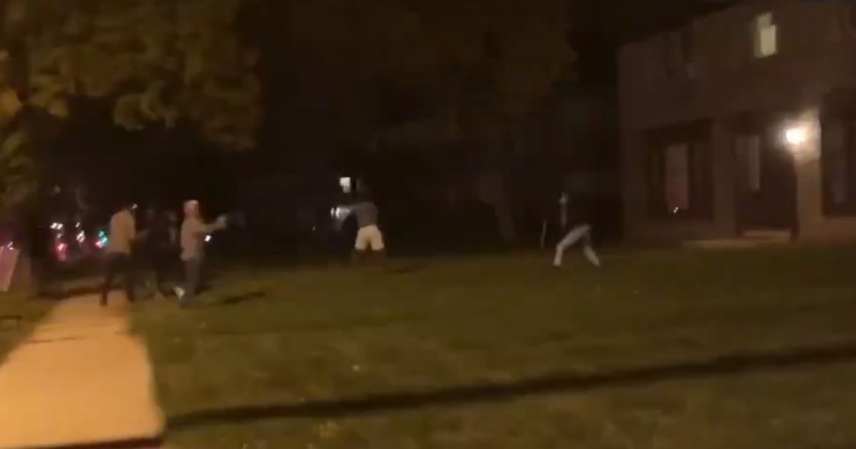 Rioters Were Smashing Home Windows as Kamala Harris Praised
Their Movement 1