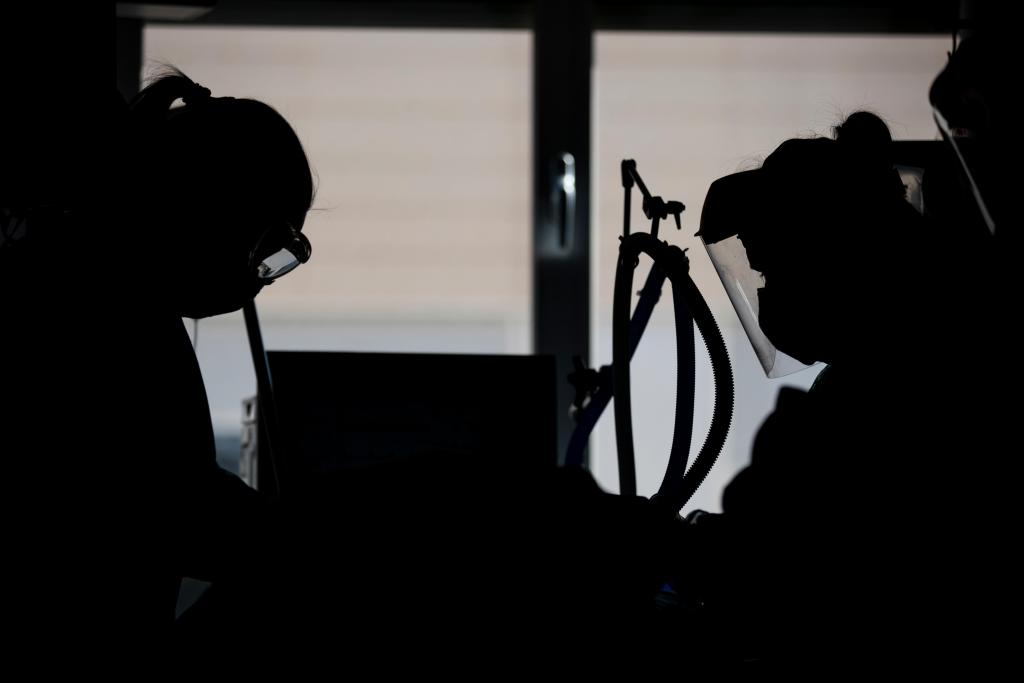 The Latest: Dr. Fauci: Avoid large gatherings without
masks 1