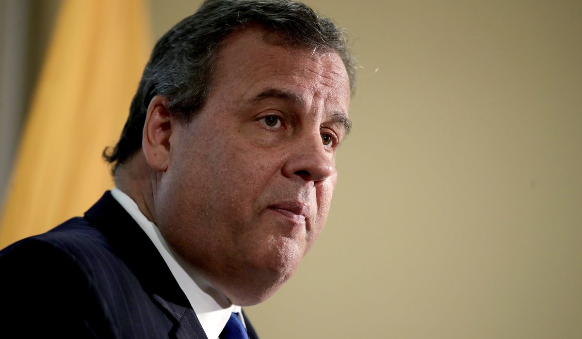 Former Gov. Chris Christie tests positive for
coronavirus 1