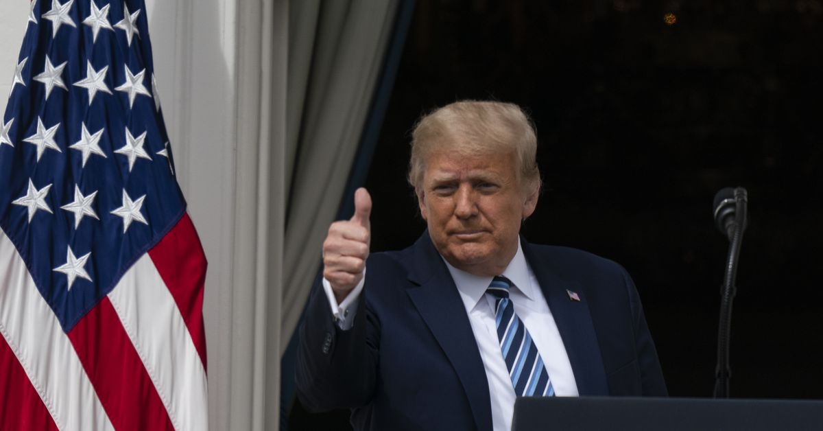 Trump’s doctor says the president is no longer at risk of
transmitting the coronavirus 1